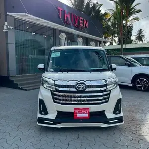 Toyota Roomy 2025