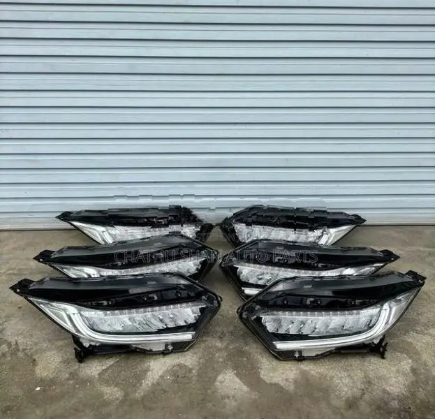 Honda Vezel Head Light