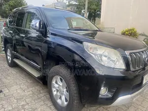 Toyota Land Cruiser Prado 2011