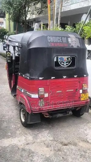 Bajaj RE 2011
