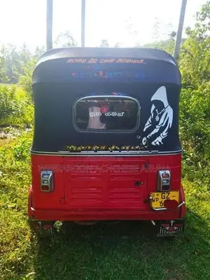 Bajaj RE 2004