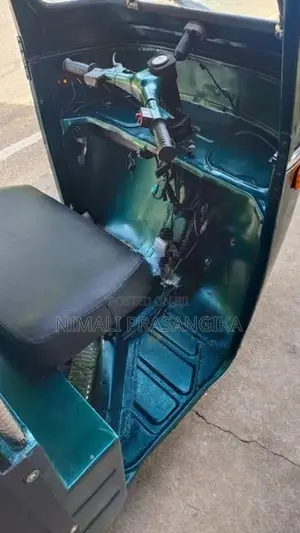 Bajaj RE 2 stroke 2000