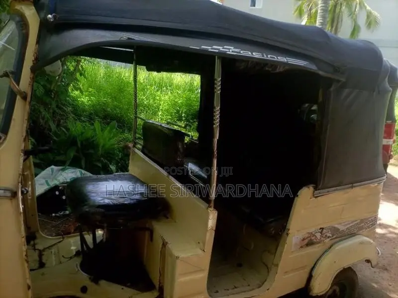 Bajaj RE 2004