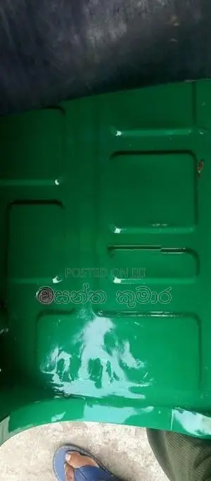 Bajaj RE 8204 2015