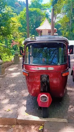 Bajaj RE 175 2006