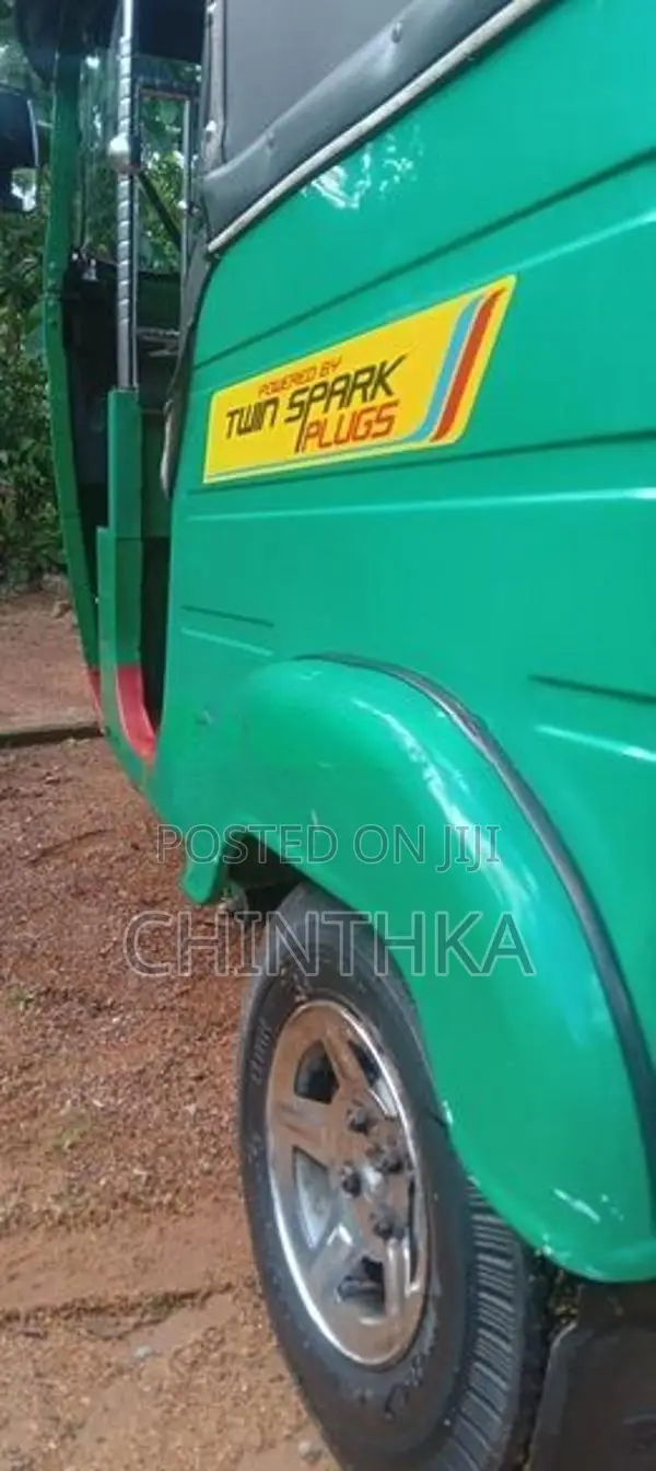 Bajaj RE 4 Stroke 2015