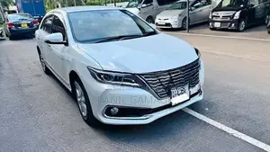 Toyota Premio 2018