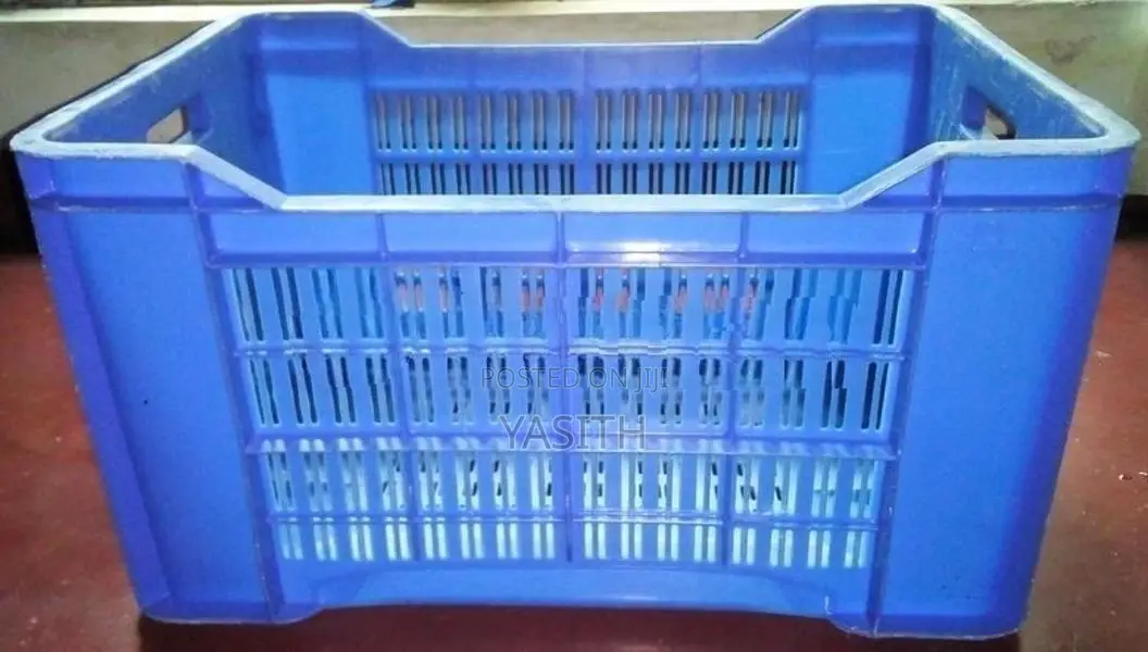 Plastic Crates - 3 Buckets