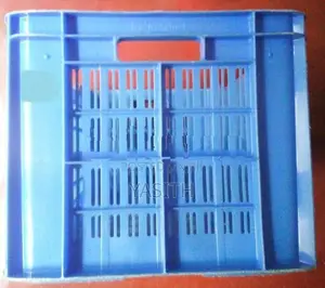Plastic Crates - 3 Buckets