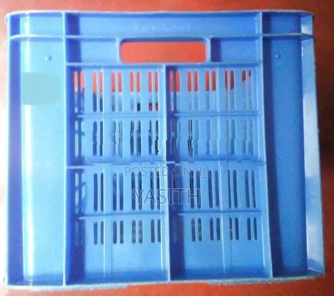 Plastic Crates - 3 Buckets
