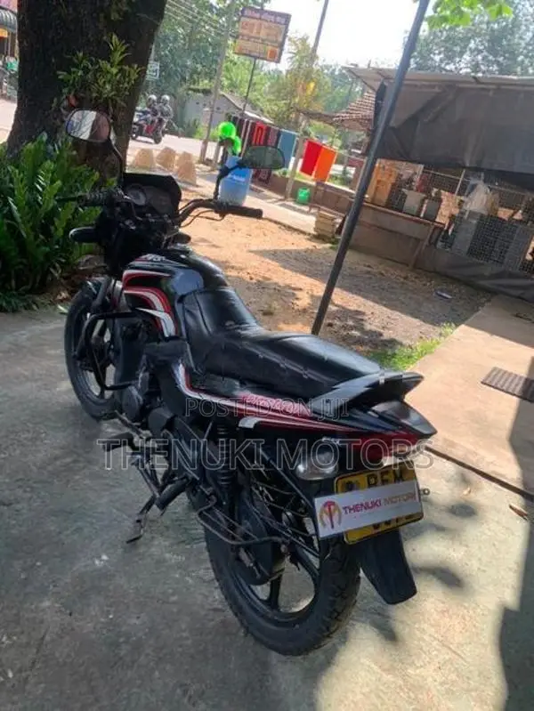 TVS Metro 2017