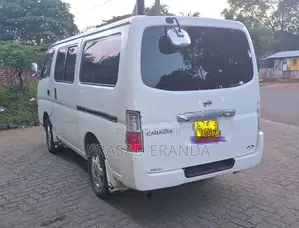 Nissan Caravan 2010