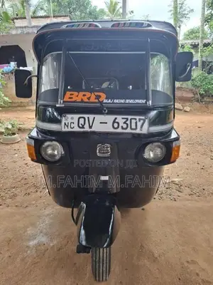 Bajaj RE 2010