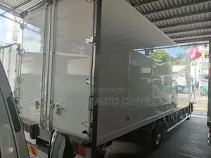 Isuzu Forward 23.5 2018