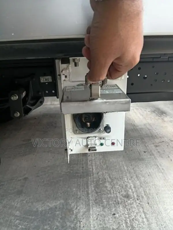 Isuzu Elf NMR