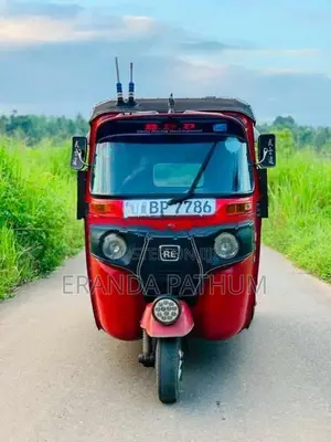 Bajaj RE 2017