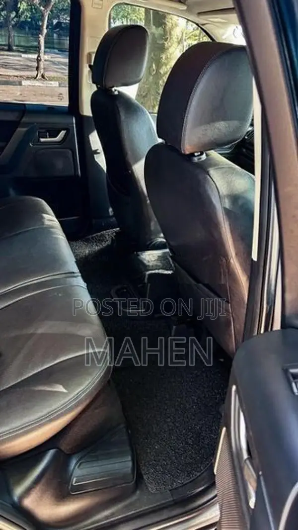 Land Rover Freelander 2012