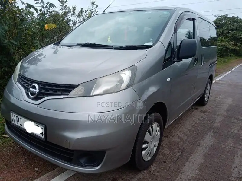 Nissan NV200 2013