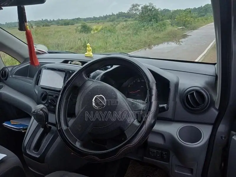 Nissan NV200 2013