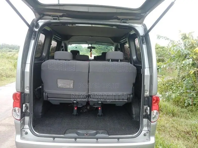 Nissan NV200 2013
