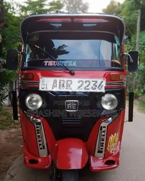Bajaj RE 2016