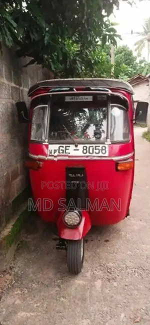 Bajaj RE 2002
