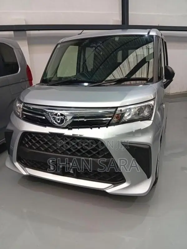 Toyota Roomy X 2023