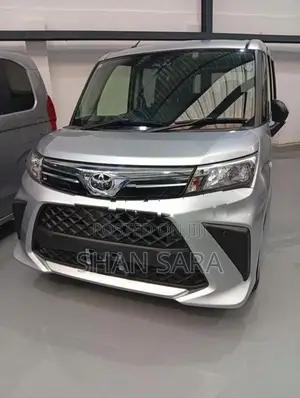 Toyota Roomy X 2023