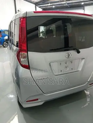 Toyota Roomy X 2023
