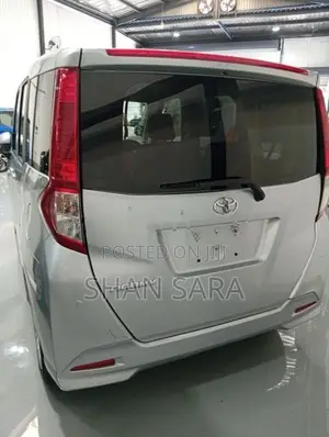 Toyota Roomy X 2023