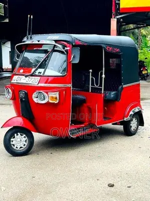 Bajaj RE 2010