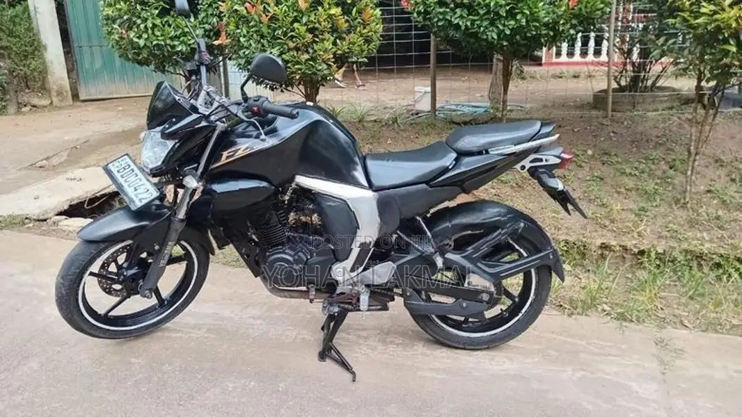 Yamaha FZ 2015