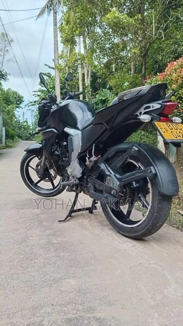 Yamaha FZ 2015