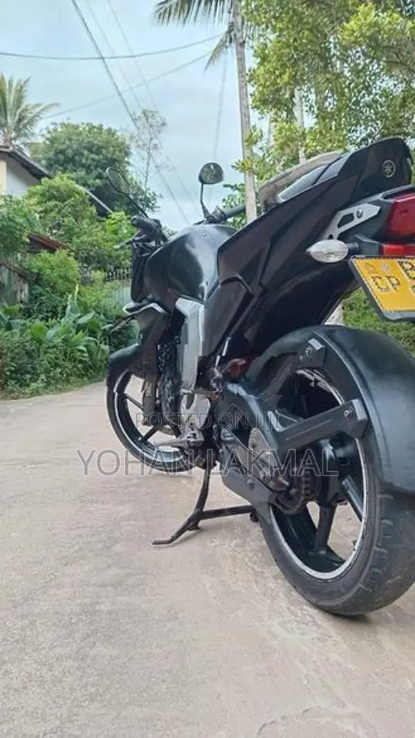 Yamaha FZ 2015