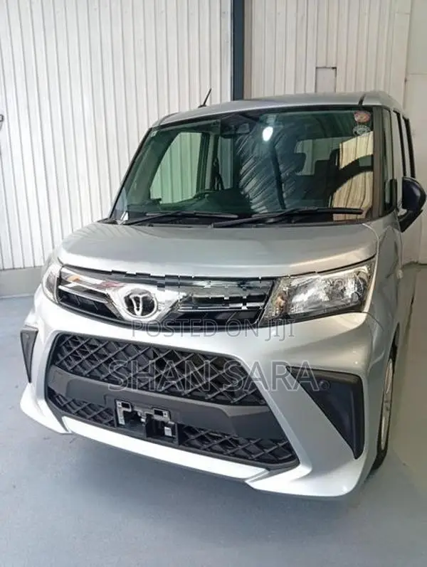 Toyota Roomy x 2023