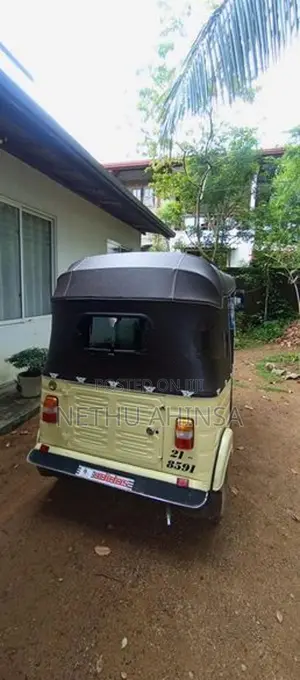 Bajaj RE 1991