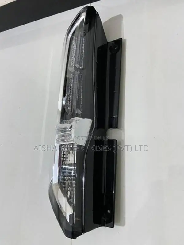 Suzuki Spacia Mk94S Tail Light