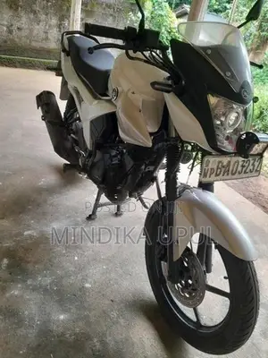 Yamaha SZ-RR 2012