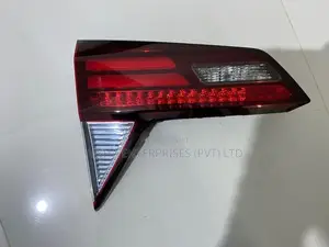 Honda RU3 Vezel Dicky Garnish Light