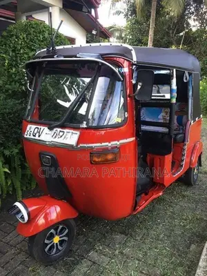 Bajaj RE 2009
