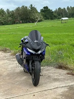 Yamaha R15 2019