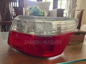 Toyota Premio tail light