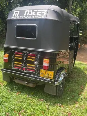 Bajaj RE 2011