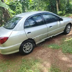 Kia Rio 2001