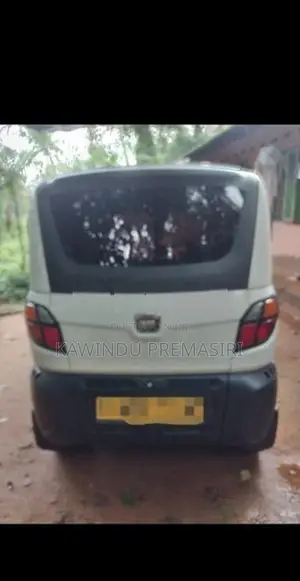 Bajaj Qute 2019