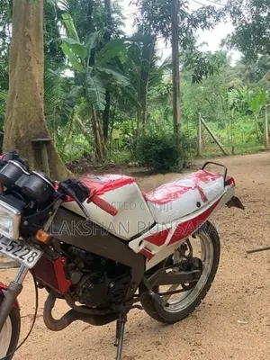 Yamaha TZR 2000