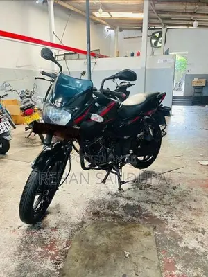 Bajaj Pulsar 150 2015
