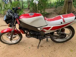 Yamaha TZR 2000