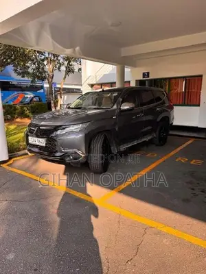 Mitsubishi Montero 2017