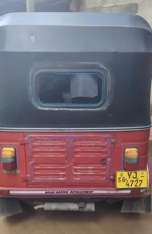 Bajaj RE 2011